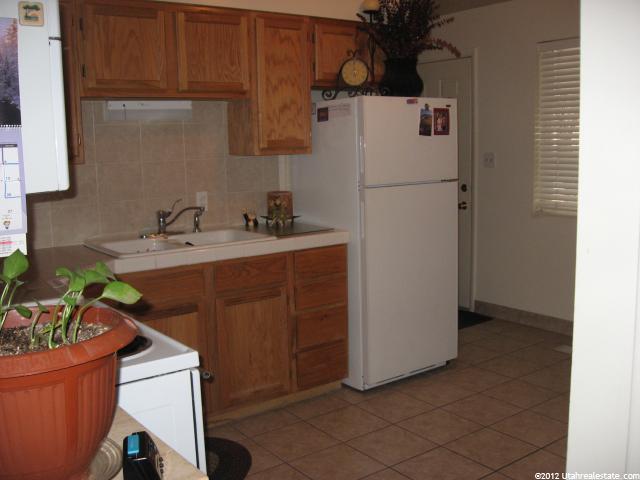 8225 S Jackson St, Midvale, UT 84047 — photo 10