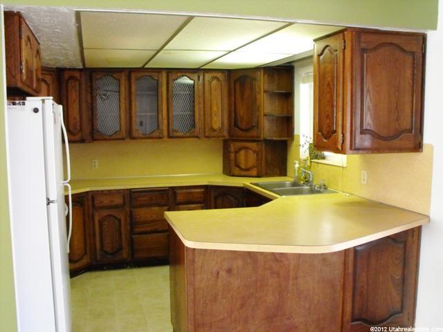 479 N 200 W, Clearfield, UT 84015 — photo 2