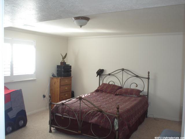 1864 S 350 E, Clearfield, UT 84015 — photo 8