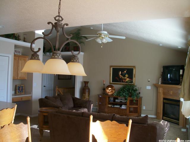 4090 S Westlake Dr W, Roy, UT 84067 — photo 6