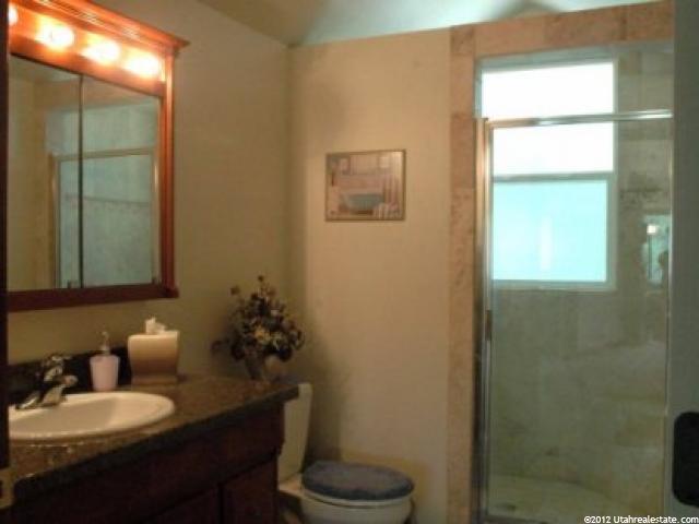 280 S Chapel St, Layton, UT 84041 — photo 2