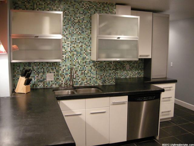 92 W 1950 S, Bountiful, UT 84010 — photo 10