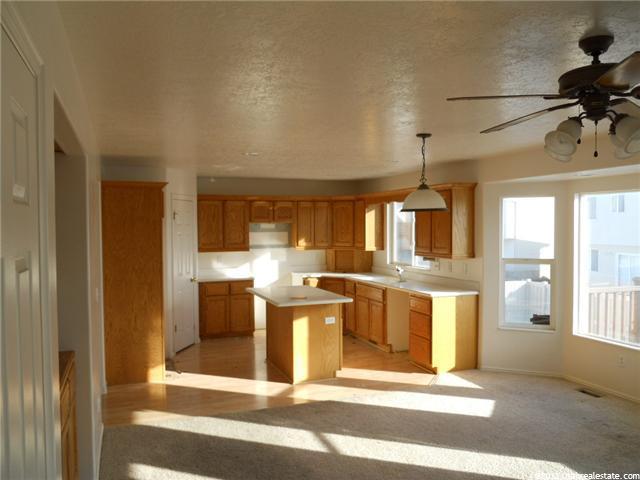 16 E 2450 S, Clearfield, UT 84015 — photo 9