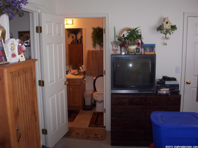 173 S 400 W, Tremonton, UT 84337 — photo 2