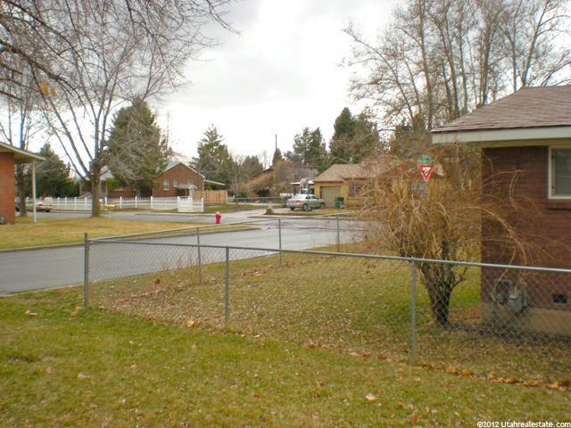 933 E Egan St N, Layton, UT 84040 — photo 10