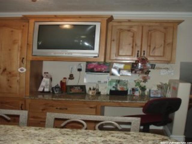 319 E Ridgeline Dr S, Washington Terrace, UT 84405 — photo 6