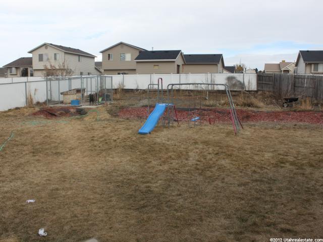 874 W 1145 N, Clinton, UT 84015 — photo 4