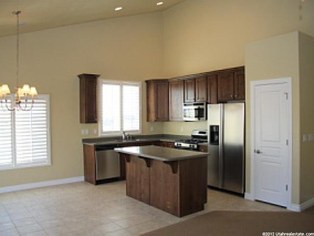 2069 S James Cir, Clearfield, UT 84015 — photo 4