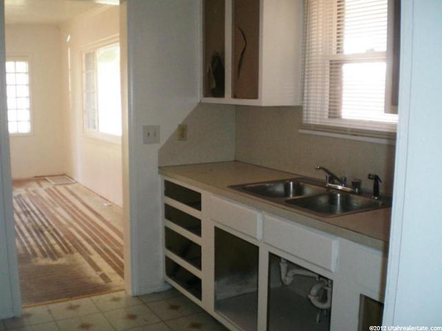 641 E Kershaw St S, Ogden, UT 84403 — photo 3