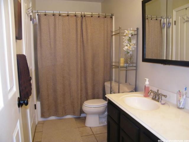 1073 W 2450 N, Layton, UT 84041 — photo 8