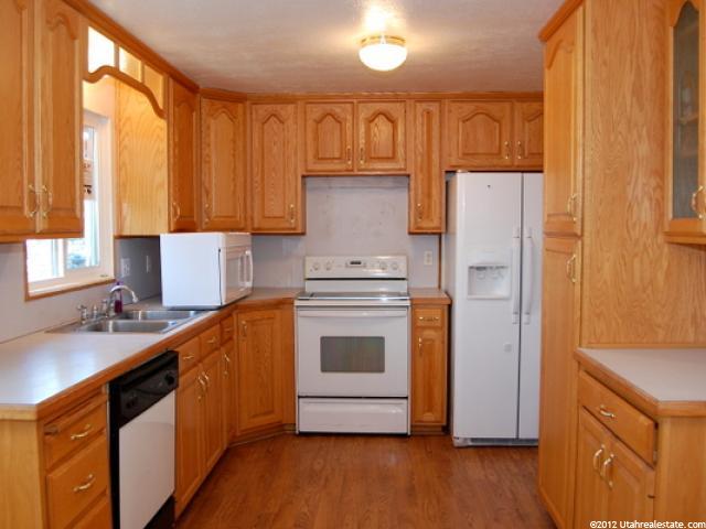6075 S 2450 W, Roy, UT 84067 — photo 2