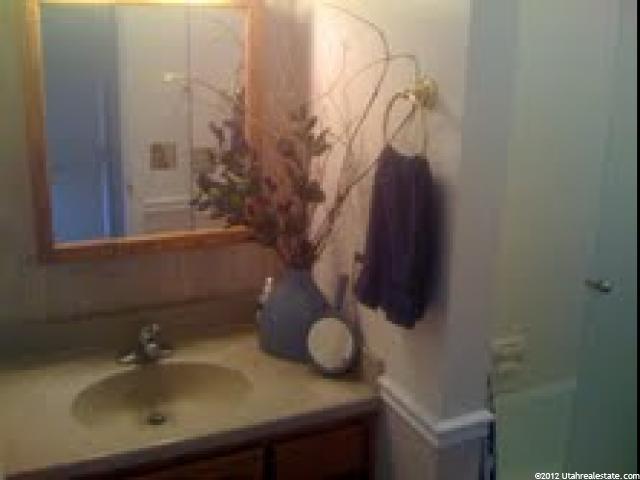 17 E 400 N #24B, Bountiful, UT 84010 — photo 5