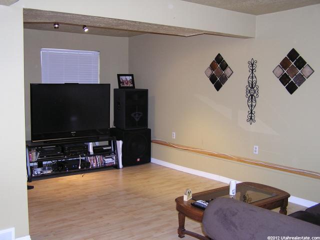 1326 N 1000 E, Layton, UT 84040 — photo 5