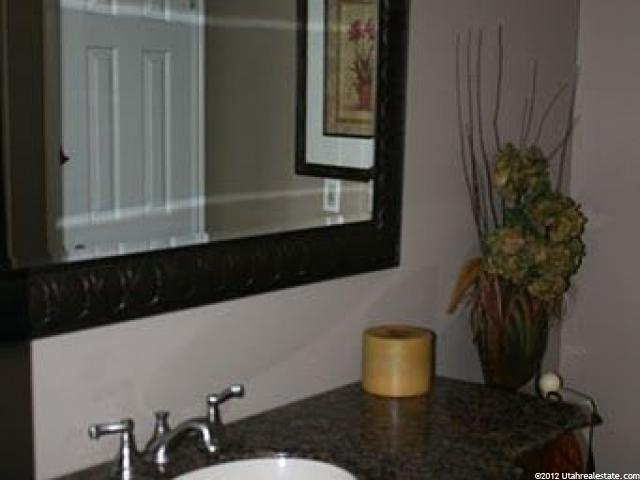 388 S 750 E, Layton, UT 84041 — photo 7