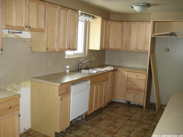 1701 N Afton Cir, Layton, UT 84041 — photo 2
