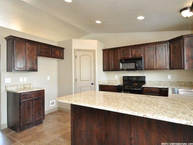 513 E Ridge Place Dr, Ogden, UT 84404 — photo 8