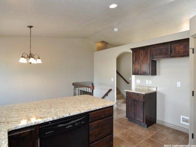 513 E Ridge Place Dr, Ogden, UT 84404 — photo 9