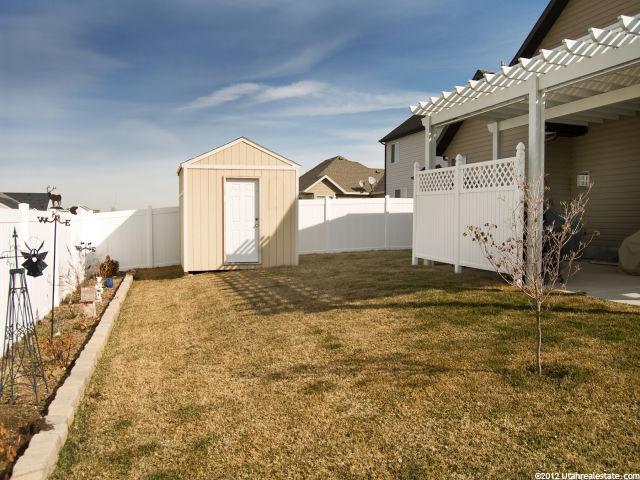 1381 N 2475 W, Clinton, UT 84015 — photo 6