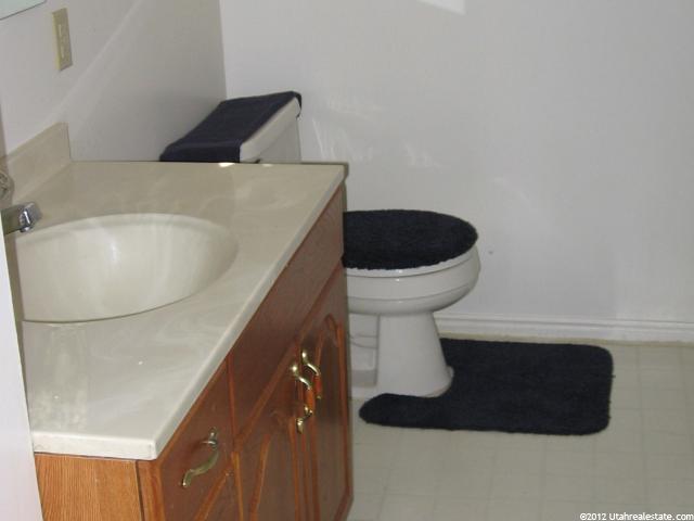 158 E 1200 N, Centerville, UT 84014 — photo 7