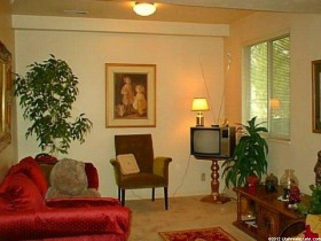 3126 Applewood Dr, Bountiful, UT 84010 — photo 2