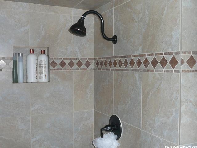 483 E Holstein Way, Murray, UT 84107 — photo 4