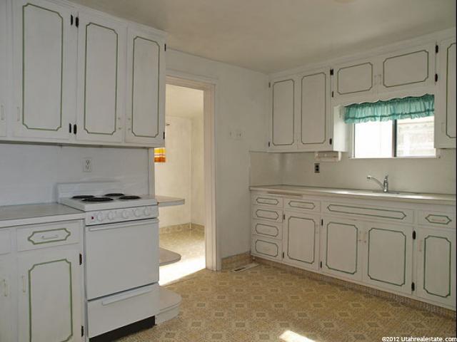 10 E 8840 S, Sandy, UT 84070 — photo 2