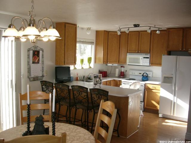 1094 E Stone Valley Way, Sandy, UT 84094 — photo 2
