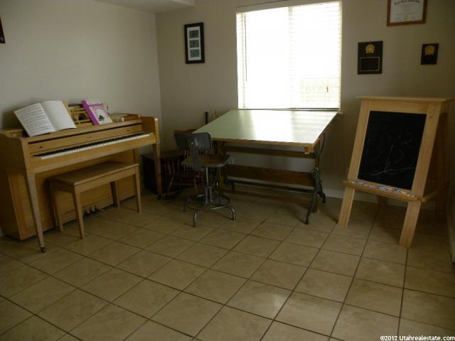427 S 1200 W, Logan, UT 84321 — photo 9