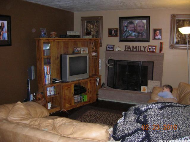 5358 S 2375 W, Roy, UT 84067 — photo 4