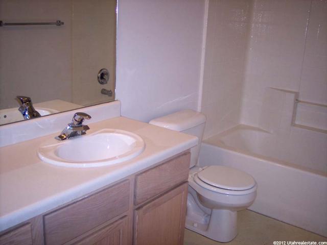 4827 S 1800 W #34, Roy, UT 84067 — photo 8