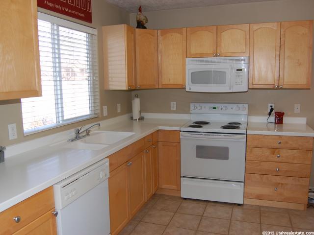 870 W Chartres Ave, Sandy, UT 84070 — photo 3