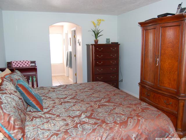 870 W Chartres Ave, Sandy, UT 84070 — photo 5