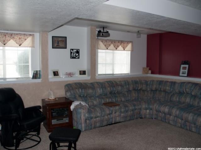 219 W 2050 S, Clearfield, UT 84015 — photo 10