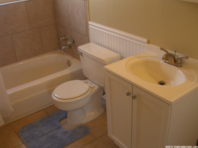 164 N 450 W, Layton, UT 84041 — photo 2