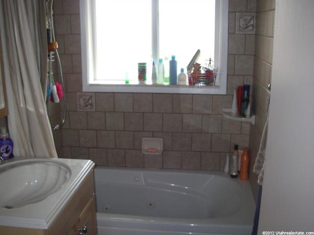 2021 W 4550 S, Roy, UT 84067 — photo 9