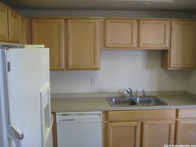 193 E Wayfield Dr, Draper, UT 84020 — photo 2