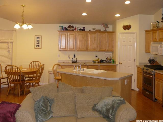 1087 W 225 S, Layton, UT 84041 — photo 3