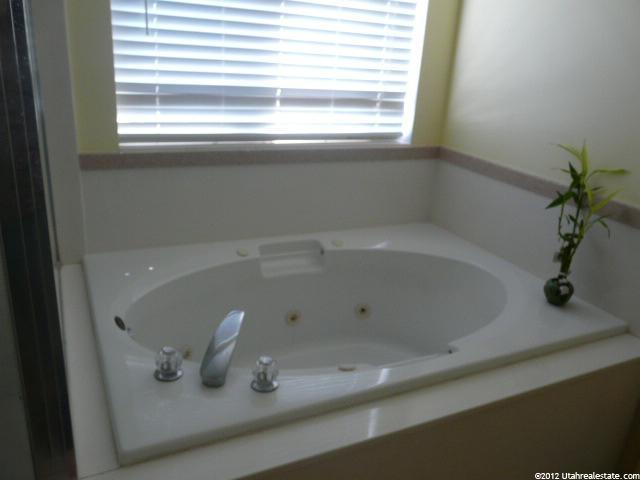 1087 W 225 S, Layton, UT 84041 — photo 6
