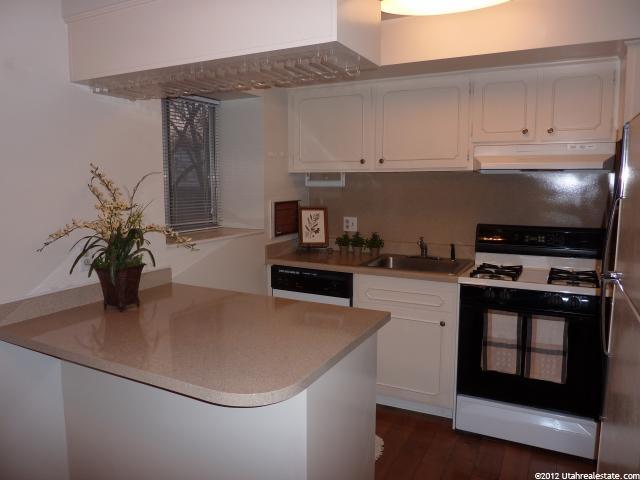2220 E Murray Holladay Rd S #211, Holladay, UT 84117 — photo 2