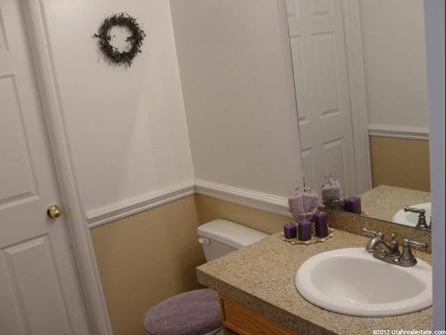 869 W 1930 N, Clinton, UT 84015 — photo 8