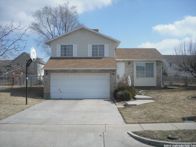 1022 N 600 W, Clinton, UT 84015 — photo 2