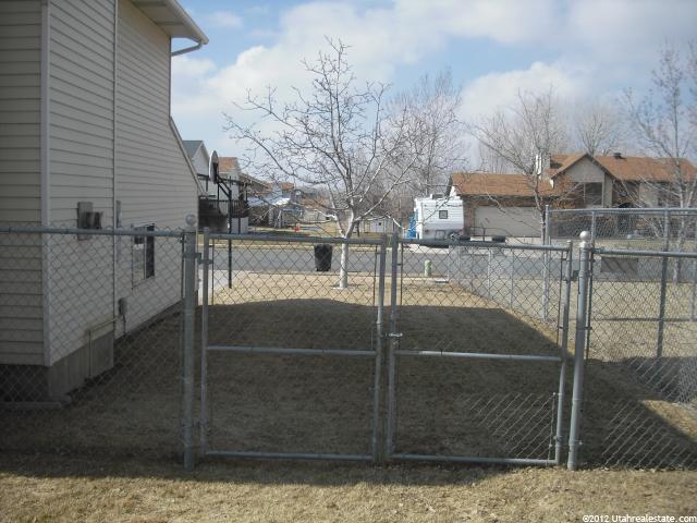 1022 N 600 W, Clinton, UT 84015 — photo 11