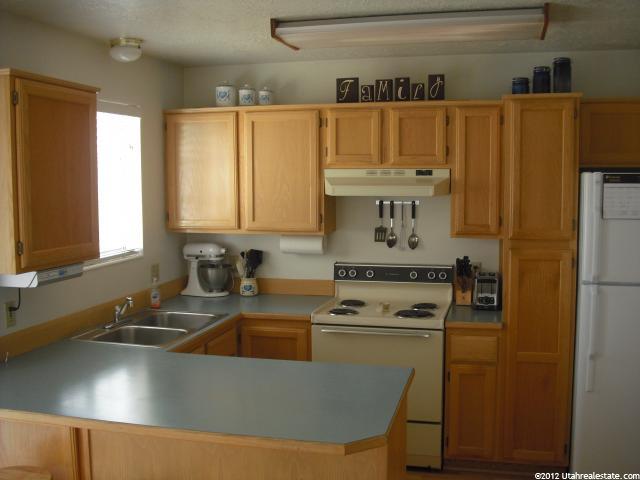 1022 N 600 W, Clinton, UT 84015 — photo 4