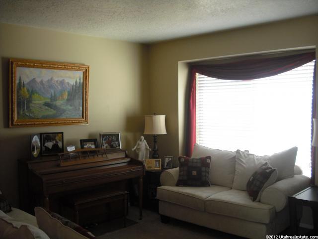 1022 N 600 W, Clinton, UT 84015 — photo 8