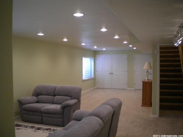 807 E 2050 S, Clearfield, UT 84015 — photo 6