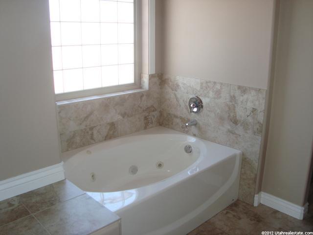 467 E Foxstone Cv, Draper, UT 84020 — photo 11