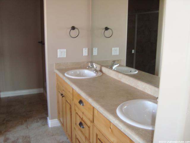 467 E Foxstone Cv, Draper, UT 84020 — photo 12
