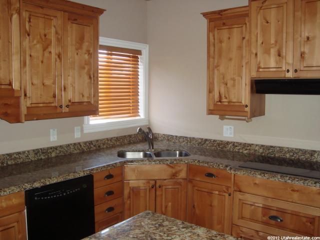 467 E Foxstone Cv, Draper, UT 84020 — photo 4