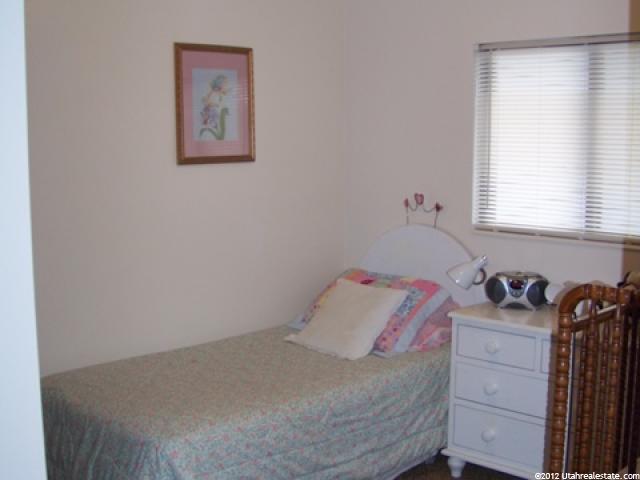 922 S 225 E, Layton, UT 84041 — photo 5