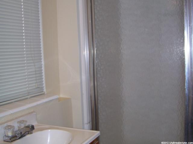 922 S 225 E, Layton, UT 84041 — photo 9